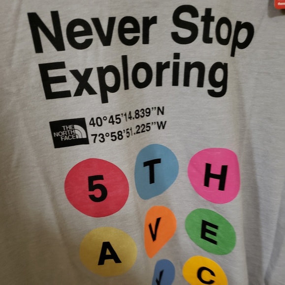 Womans north face T-shirt - Picture 2 of 5